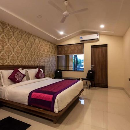 Sunshine Resort Lonavala Extérieur photo