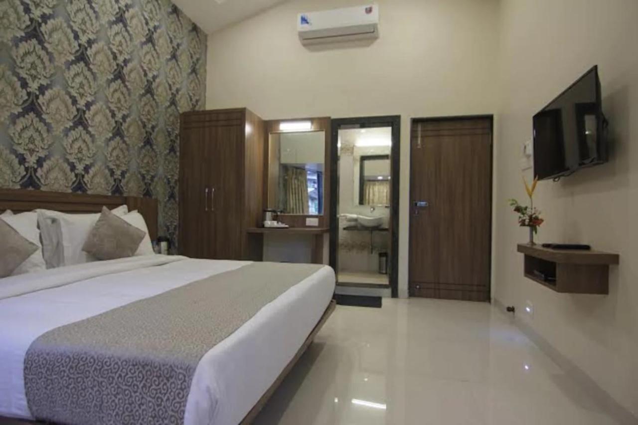 Sunshine Resort Lonavala Extérieur photo