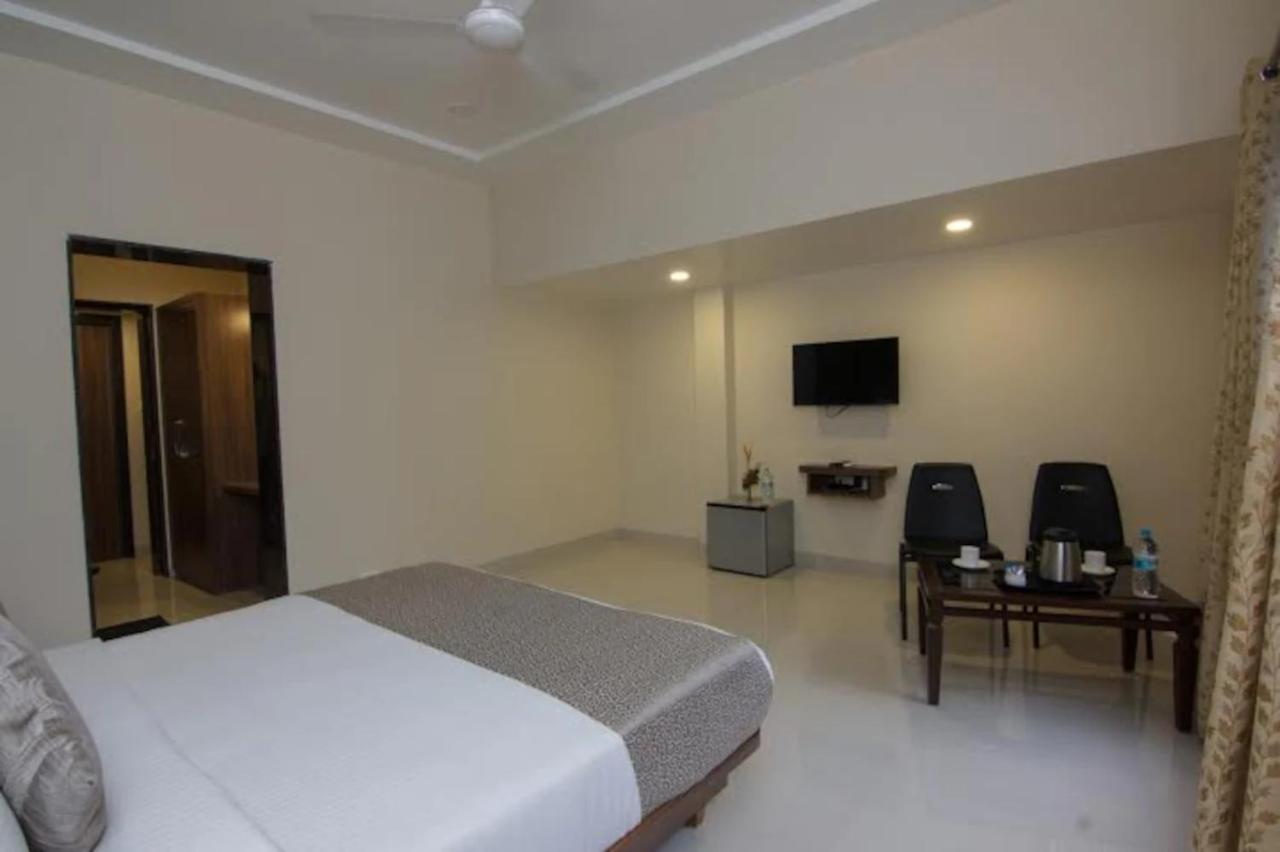 Sunshine Resort Lonavala Extérieur photo