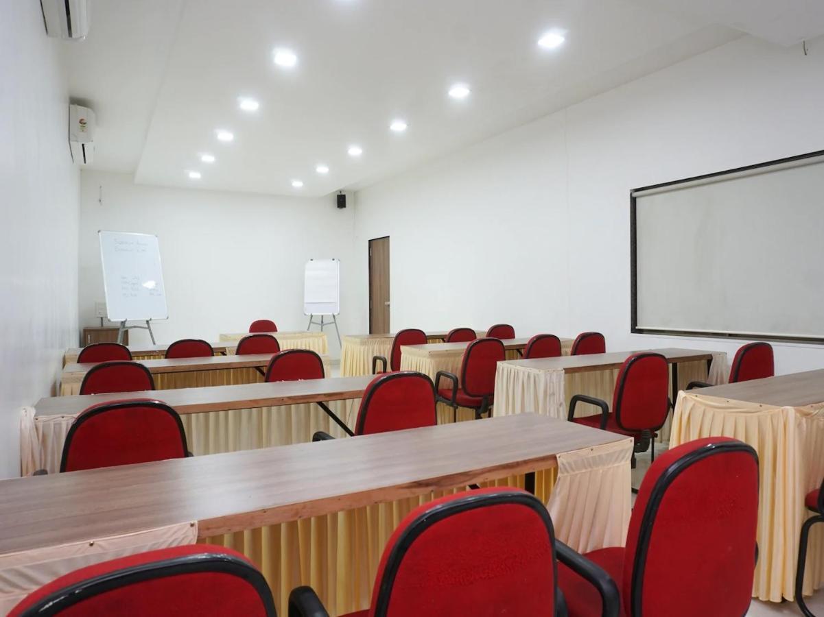 Sunshine Resort Lonavala Extérieur photo