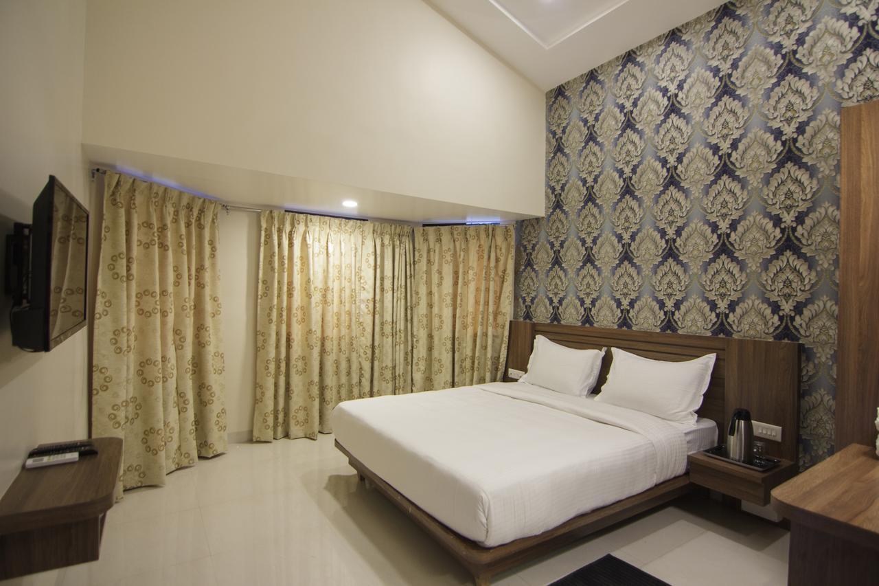 Sunshine Resort Lonavala Extérieur photo